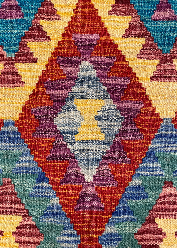 2'9"x8' Kilim Hand Woven