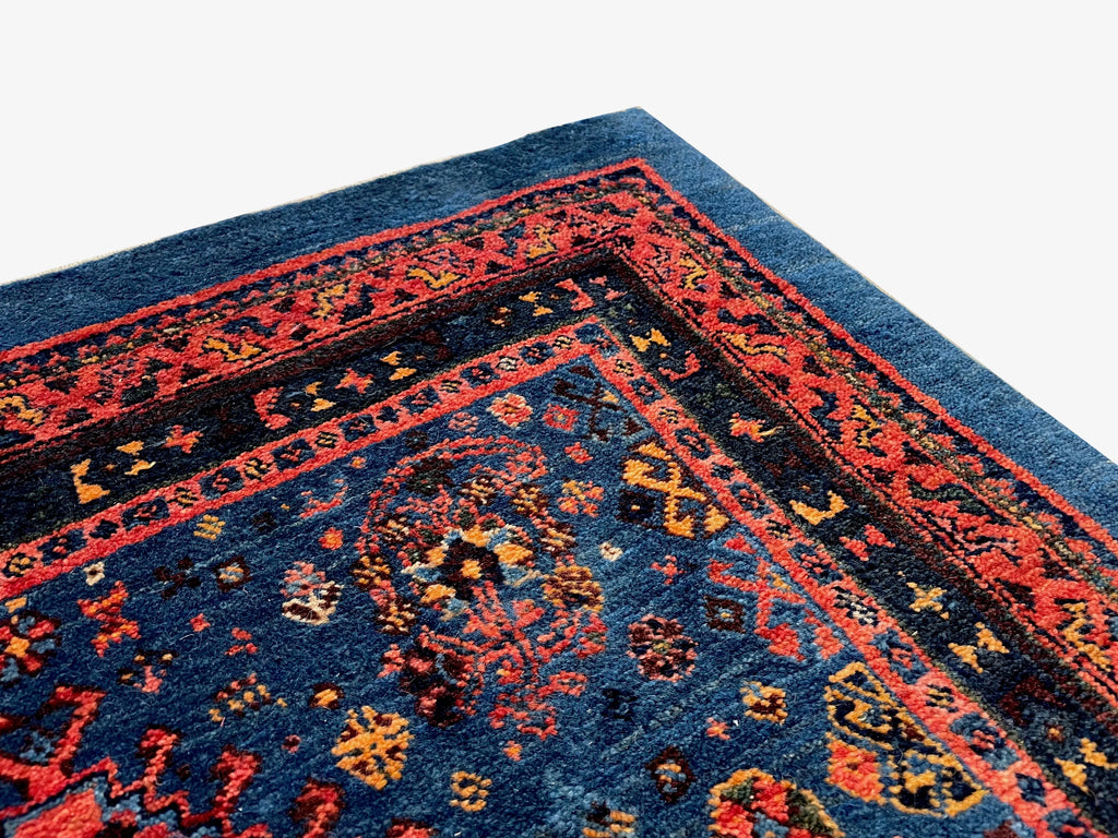 2'9"x8' Qashqai Hand Knotted