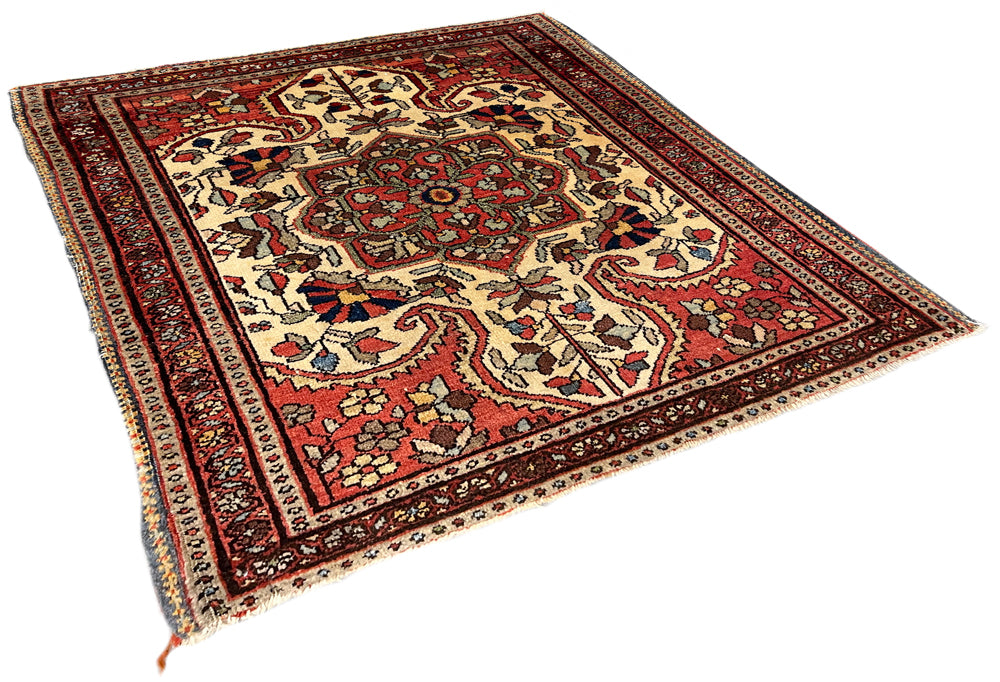 2'x2'5" Fine Sarouk Hand Knotted