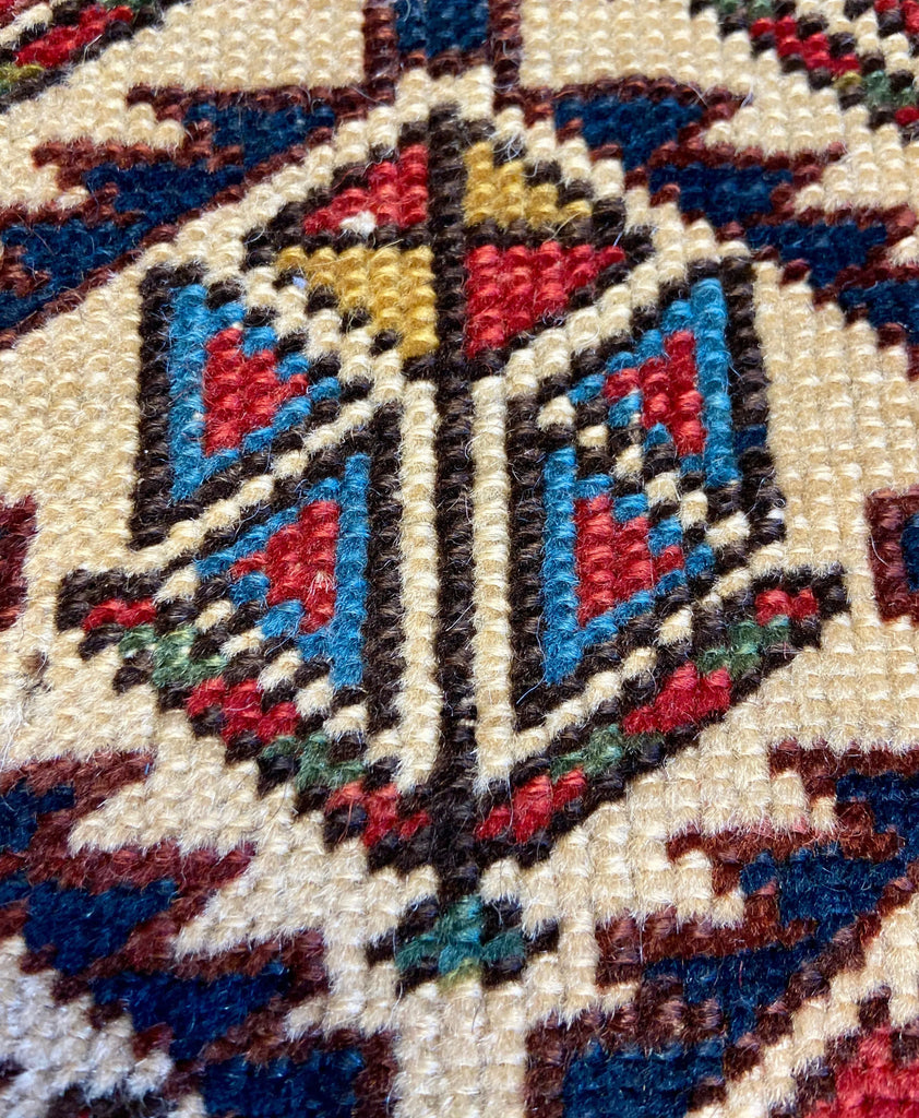 3'10"x5'1" Shirvan Hand Knotted
