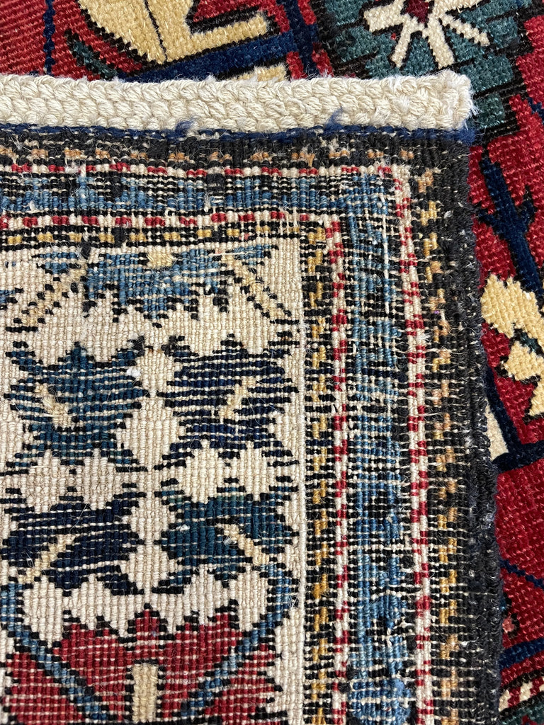 3'10"x5'8" Kuba Hand Knotted