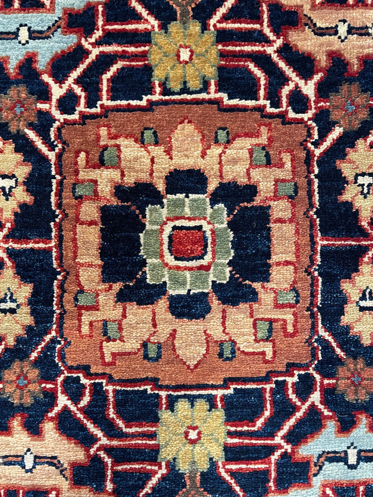 3'11"x17'9" Arabesque Hand Knotted