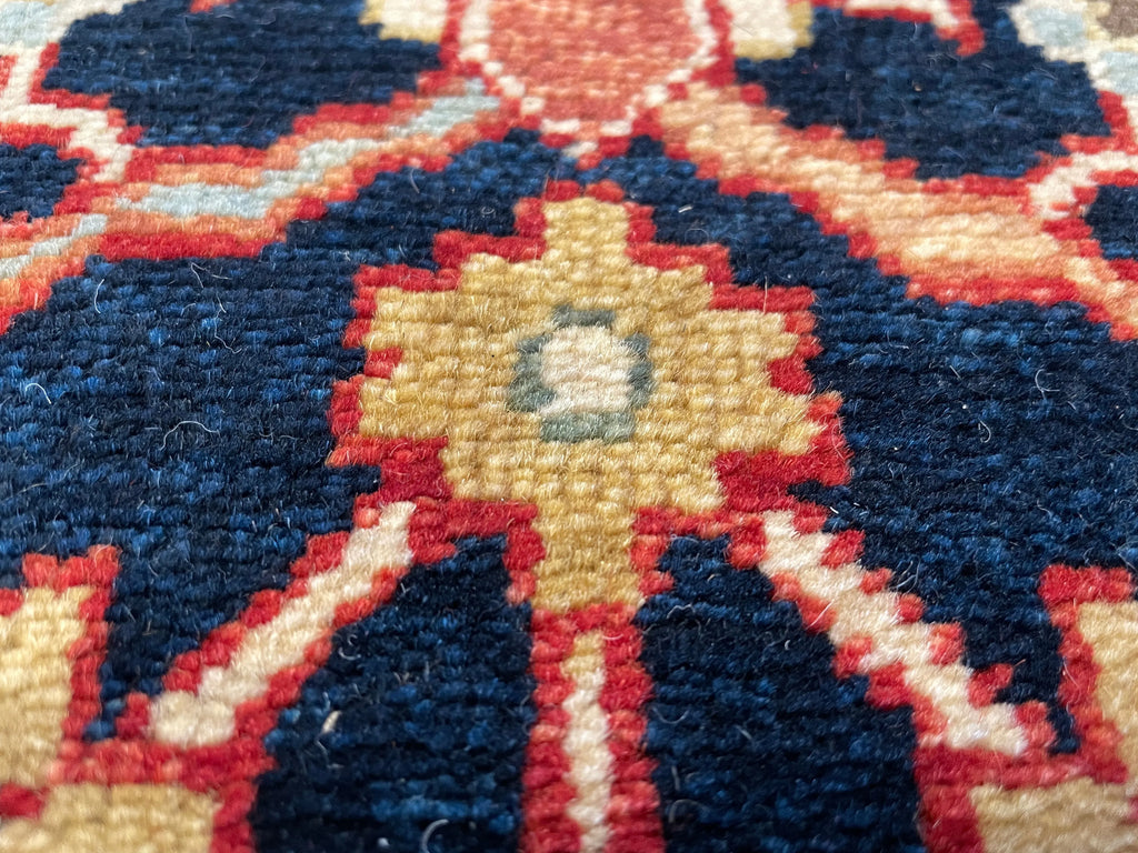 3'11"x17'9" Arabesque Hand Knotted