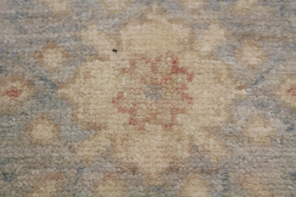 3'11"x6'3" White Wash Hand Knotted