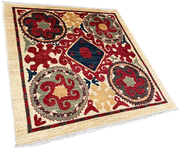 3'1"x3'1" Suzani Hand Knotted