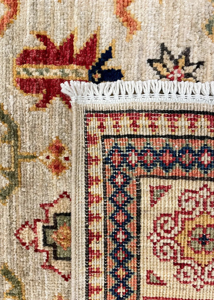 3'1"x5'2" Aspen Collection Kuba Hand Knotted