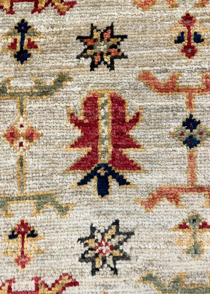 3'1"x5'2" Aspen Collection Kuba Hand Knotted