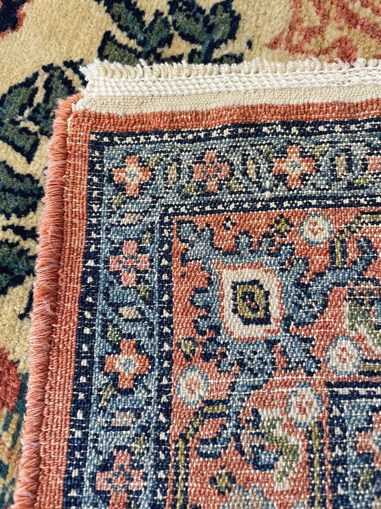 3'2"x4'3" Sennah Hand Knotted