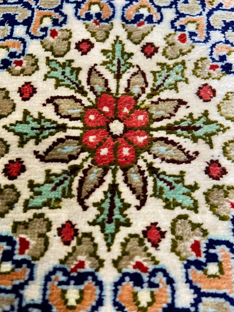 3'3"x4'11" Qum Hand Knotted