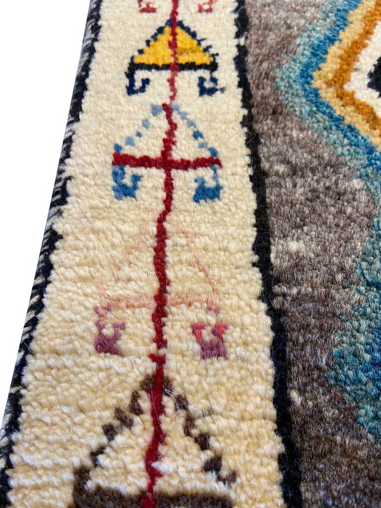 3'3"x4'9" Gabbeh Hand Knotted