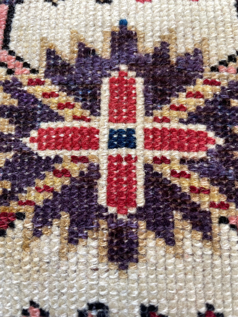 3'4"x4'2" Kuba Hand Knotted