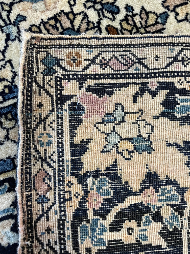 3'5"x4'10" Farahan Sarouk Hand Knotted