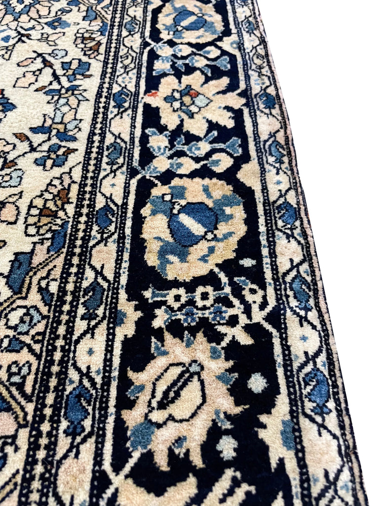 3'5"x4'10" Farahan Sarouk Hand Knotted