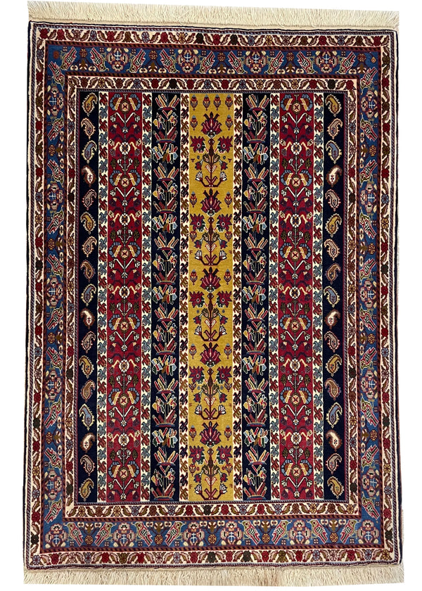 3'5"x4'10" Kashkuli Hand Knotted