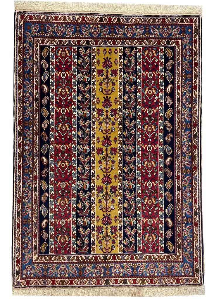 3'5"x4'10" Kashkuli Hand Knotted