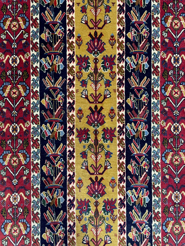 3'5"x4'10" Kashkuli Hand Knotted