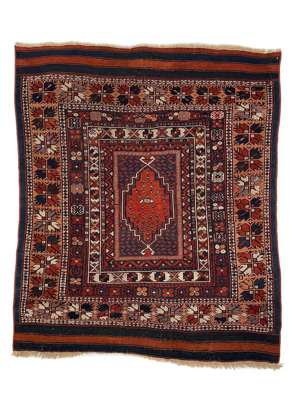 3'5"x4'6" Balikesir Yagcebedir Hand Knotted