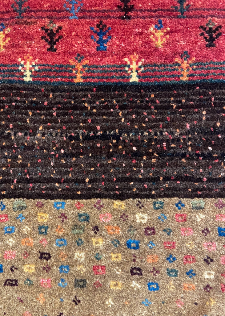 3'5"x5'2" Kashkuli Hand Knotted