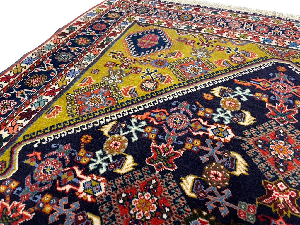 3'6"x5'1' Kashkuli Hand Knotted