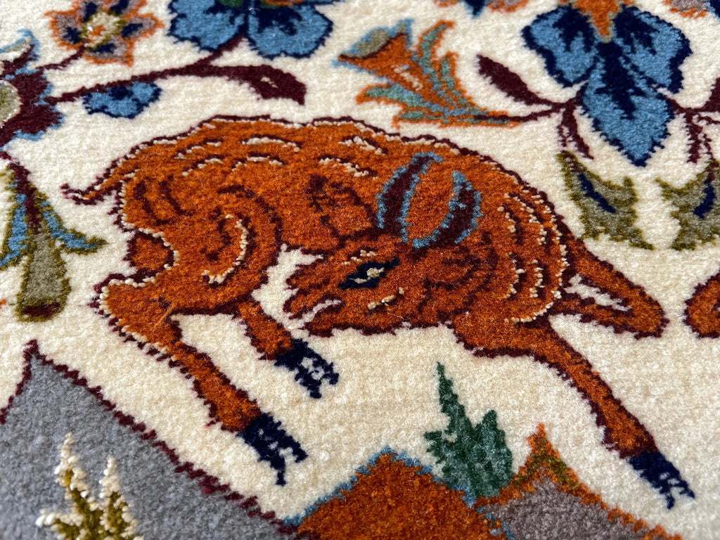 3'6"x5'5" Fine Isfahan Hand Knotted