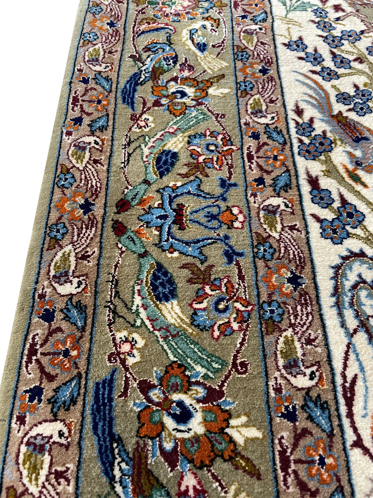 3'6"x5'5" Fine Isfahan Hand Knotted