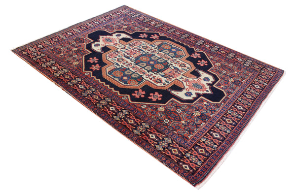 3'7"x4'9" Sennah Hand Knotted