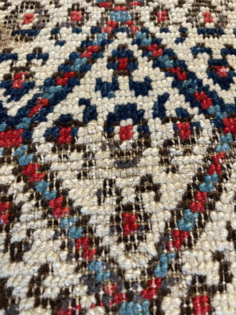 3'8"x8'6" Moghan Hand Knotted