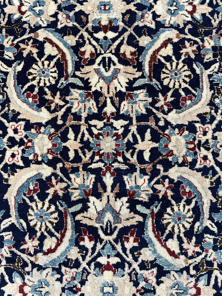 3'9"x5'4" Nain Hand Knotted