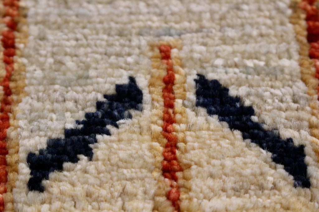 4'10"x6'3" Ikat (s) Hand Knotted