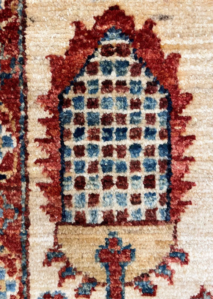 4'1"x5'11" Bakshiesh Hand Knotted