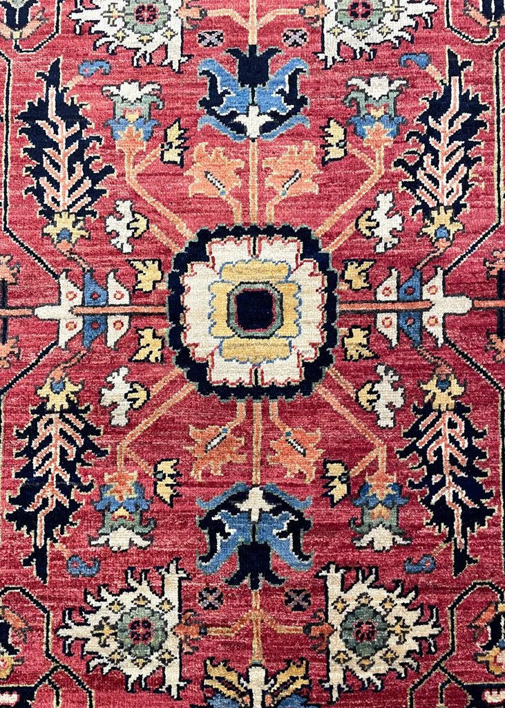 4'1"x5'11" Heriz Hand Knotted