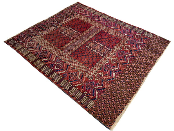 4'1"x5' Tekke Ensi (s) Hand Knotted