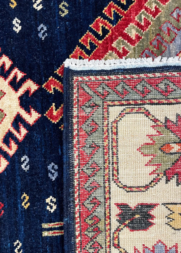 4'1"x6'2" Kazak Hand Knotted