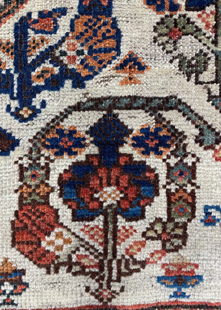 4'1"x6' Qashqai Kashkuli Hand Knotted