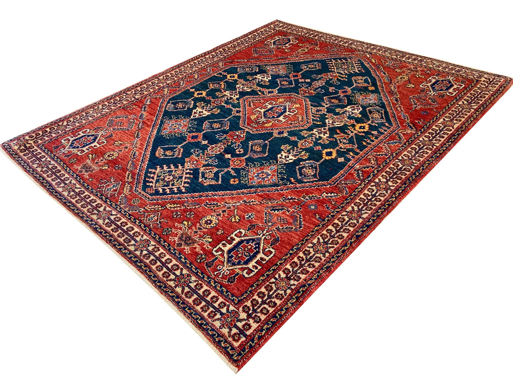 4'2"x5'4" Qashqai Hand Knotted