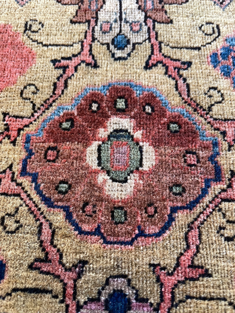 4'2"x6'5" Sarouk Farahan Hand Knotted