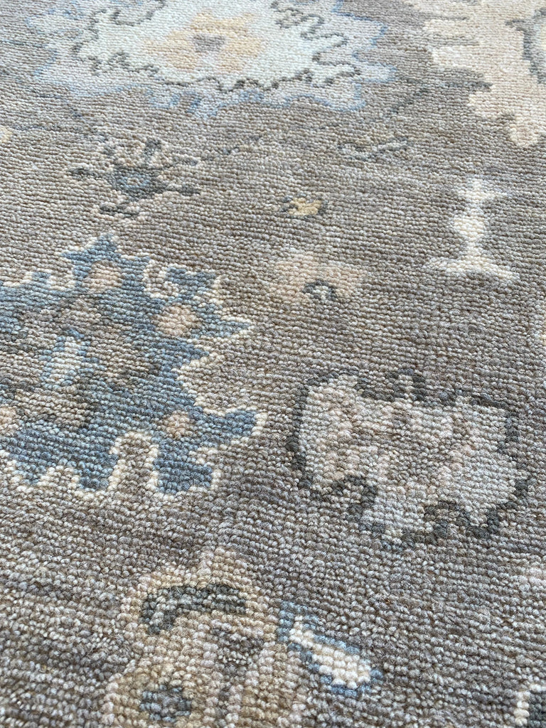 4'2"x6 Oushak Hand Knotted