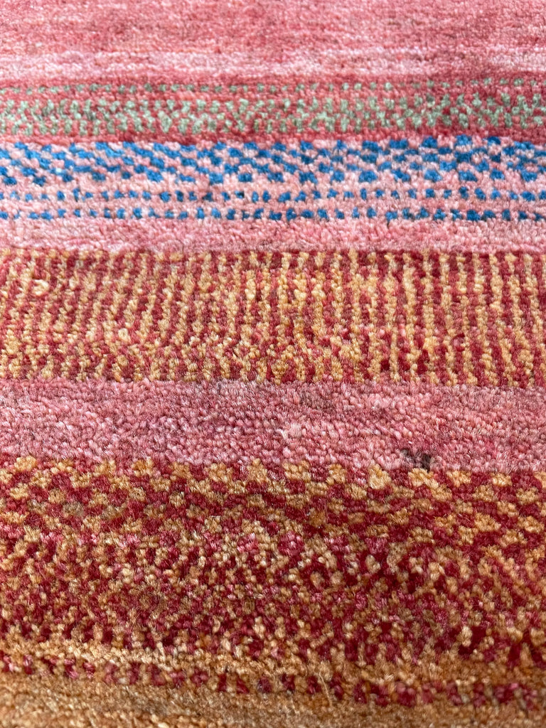 4'3"x6'3" Kashkuli Gabbeh Hand Knotted