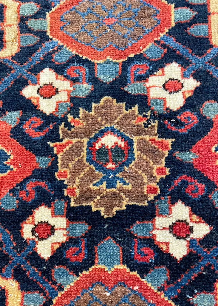 4'3"x6'5" Baktiari Hand Knotted