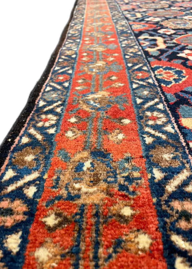 4'3"x6'5" Baktiari Hand Knotted