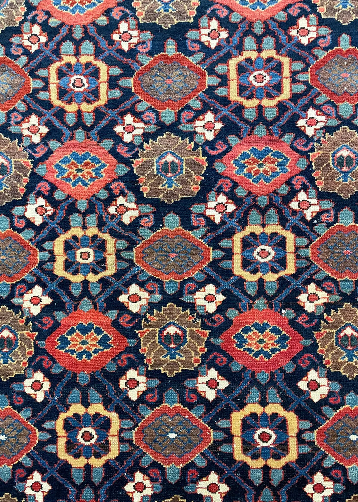 4'3"x6'5" Baktiari Hand Knotted
