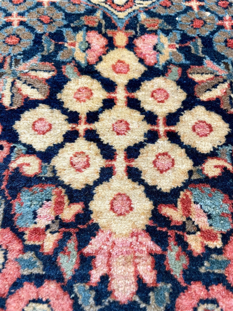 4'3"x6'6" Kashan Hand Knotted