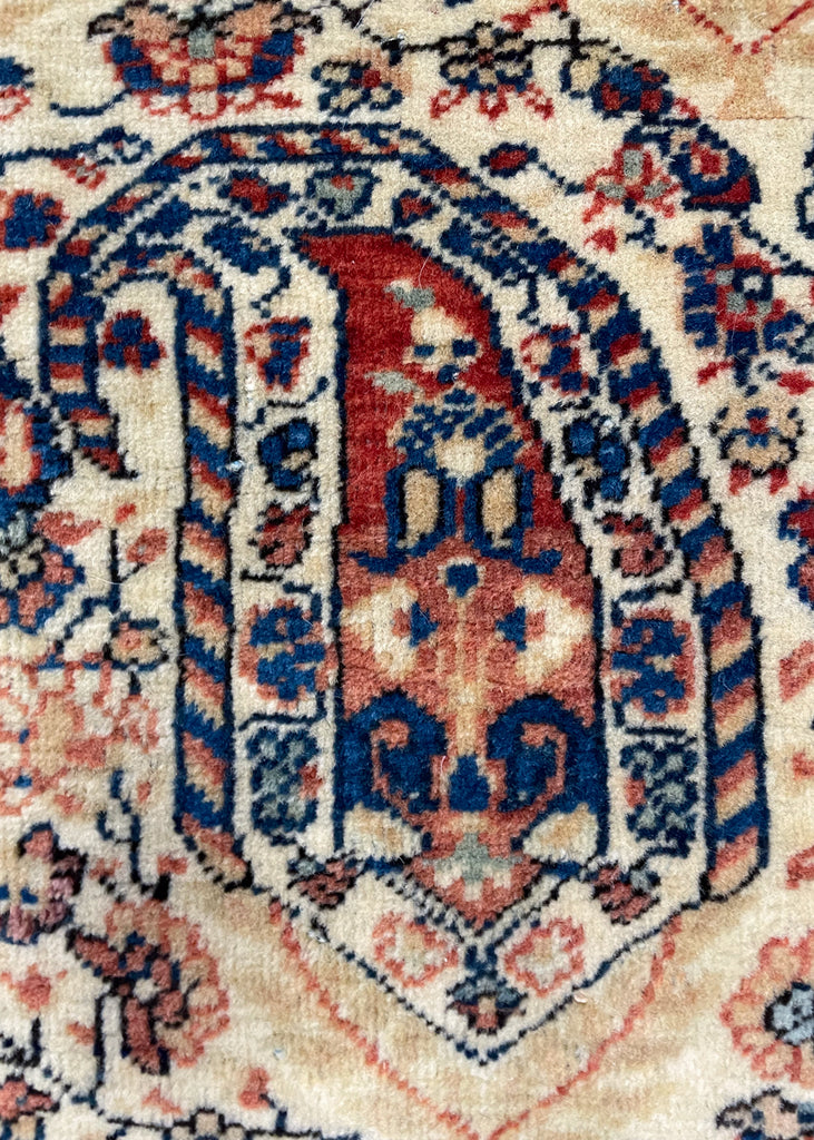 4'3"x6'9" Mohtasham Kashan Hand Knotted