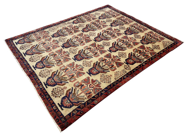 4'4"x4'5" Saveh Hand Knotted