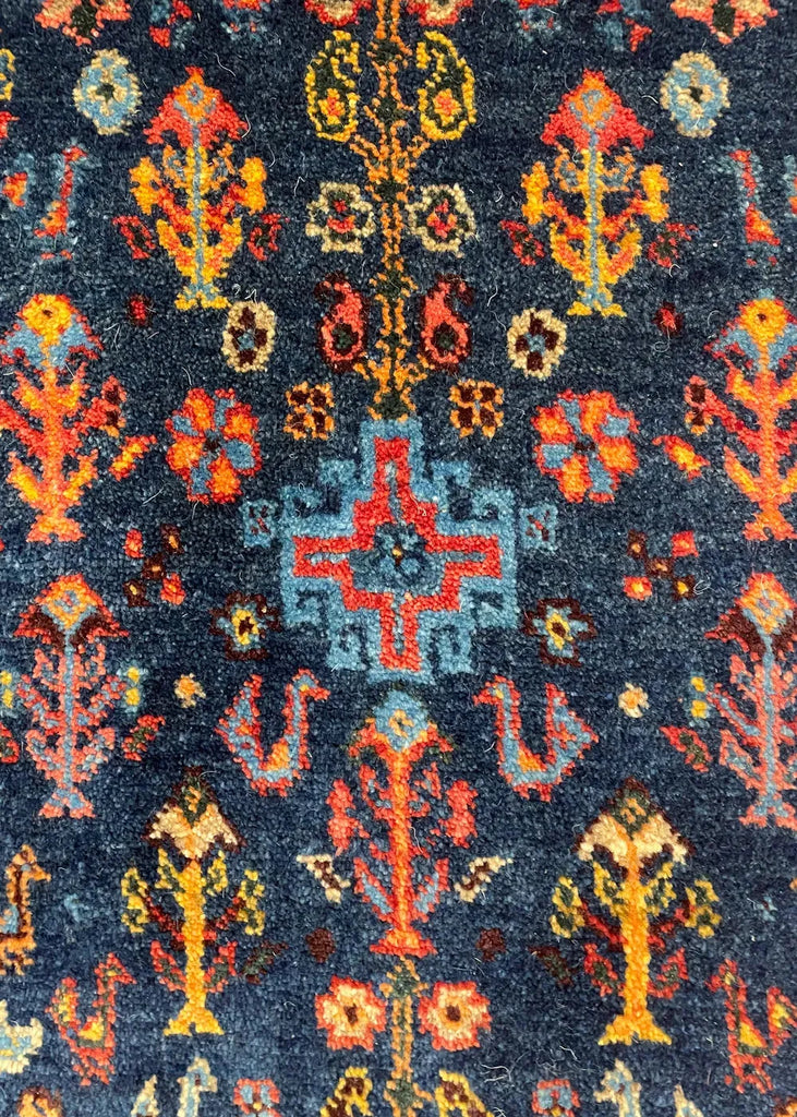 4'4"x6'10" Qashqai (s) Hand Knotted