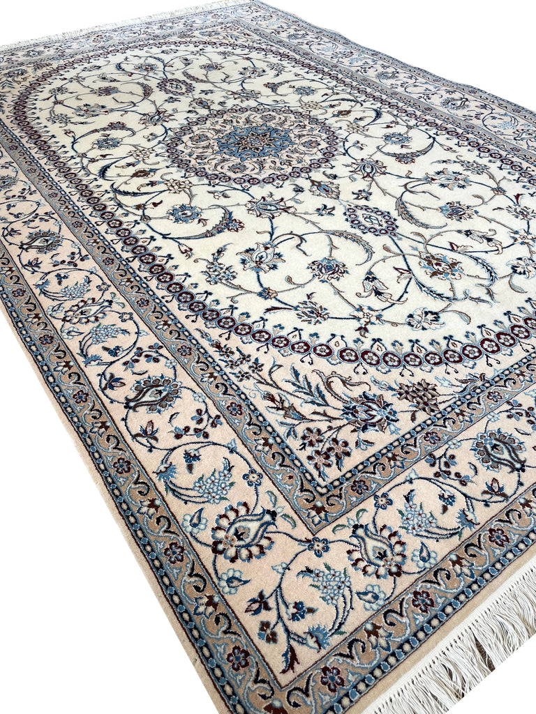 4'4"x6'7" Nain Hand Knotted