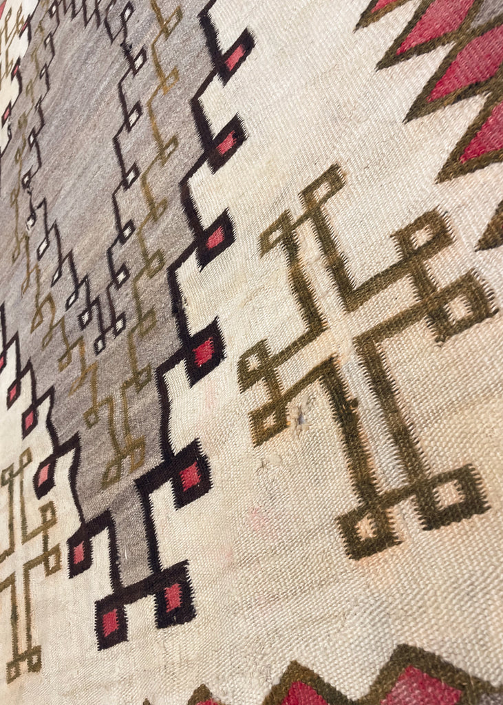 4'5x5'11" Navajo Crystal "Spider Women Cross" Hand Knotted