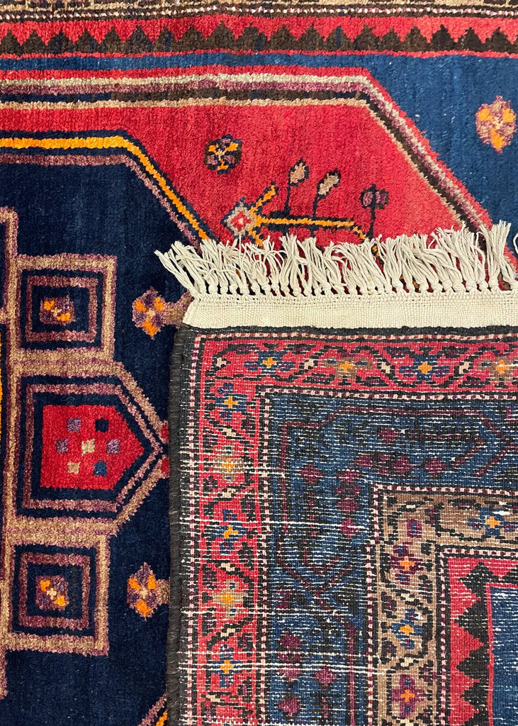 4'5"x7'3" Saveh Hand Knotted