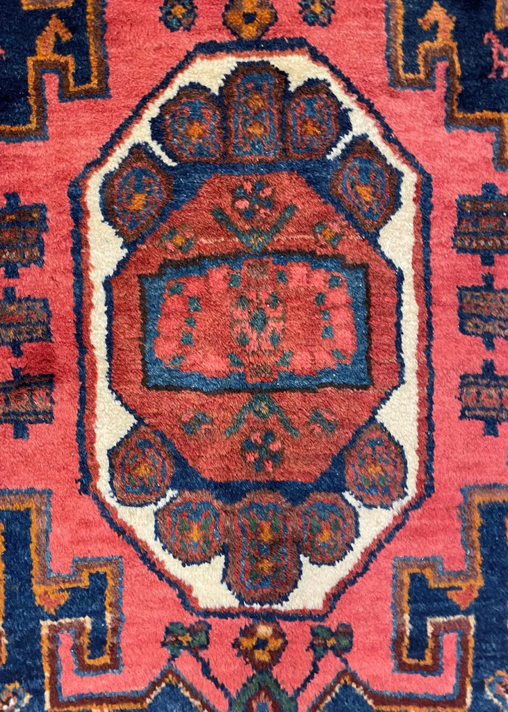 4'5"x7'9" Kurdish Kakaburu Hand Knotted
