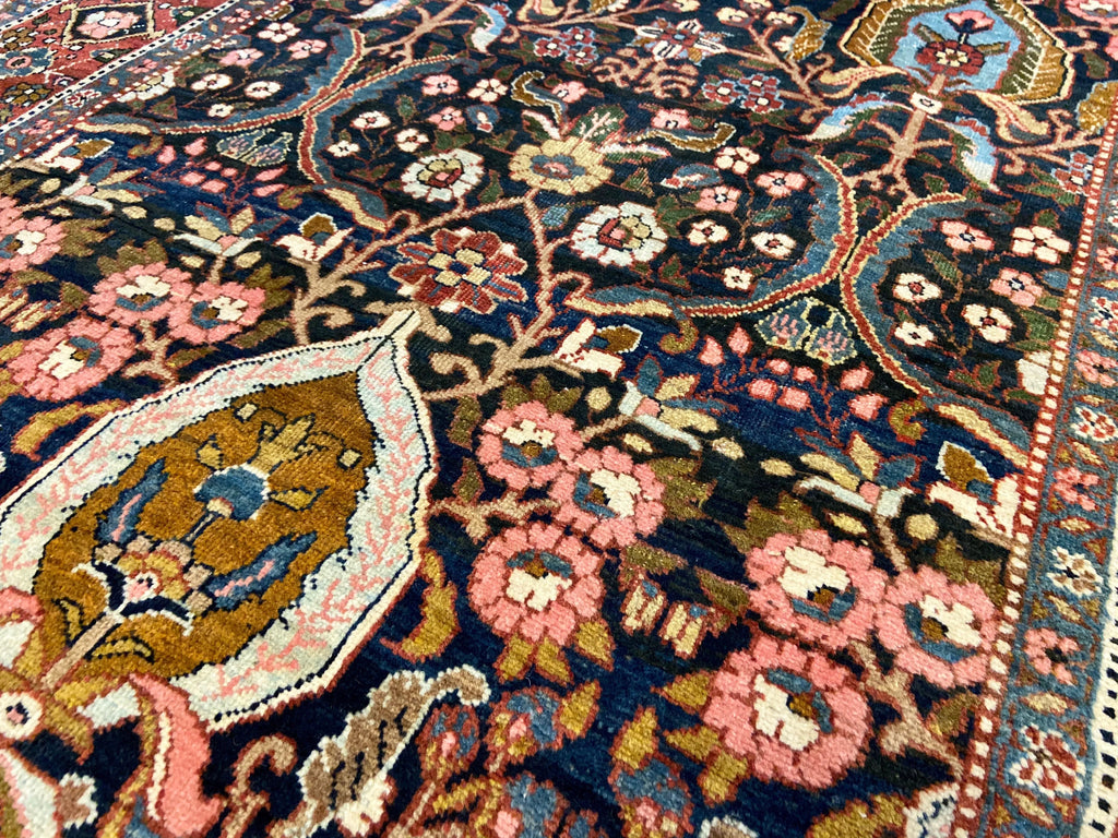 4'6"x6' Gorevan Heriz Hand Knotted